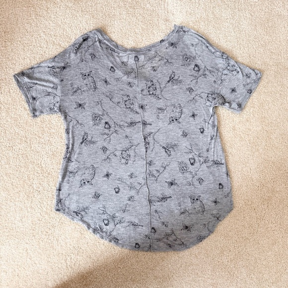 A&F Grey Animal Graphic Tee - Picture 5 of 5